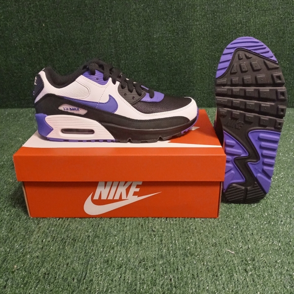 Nike Air Max 90 - Picture 3 of 5